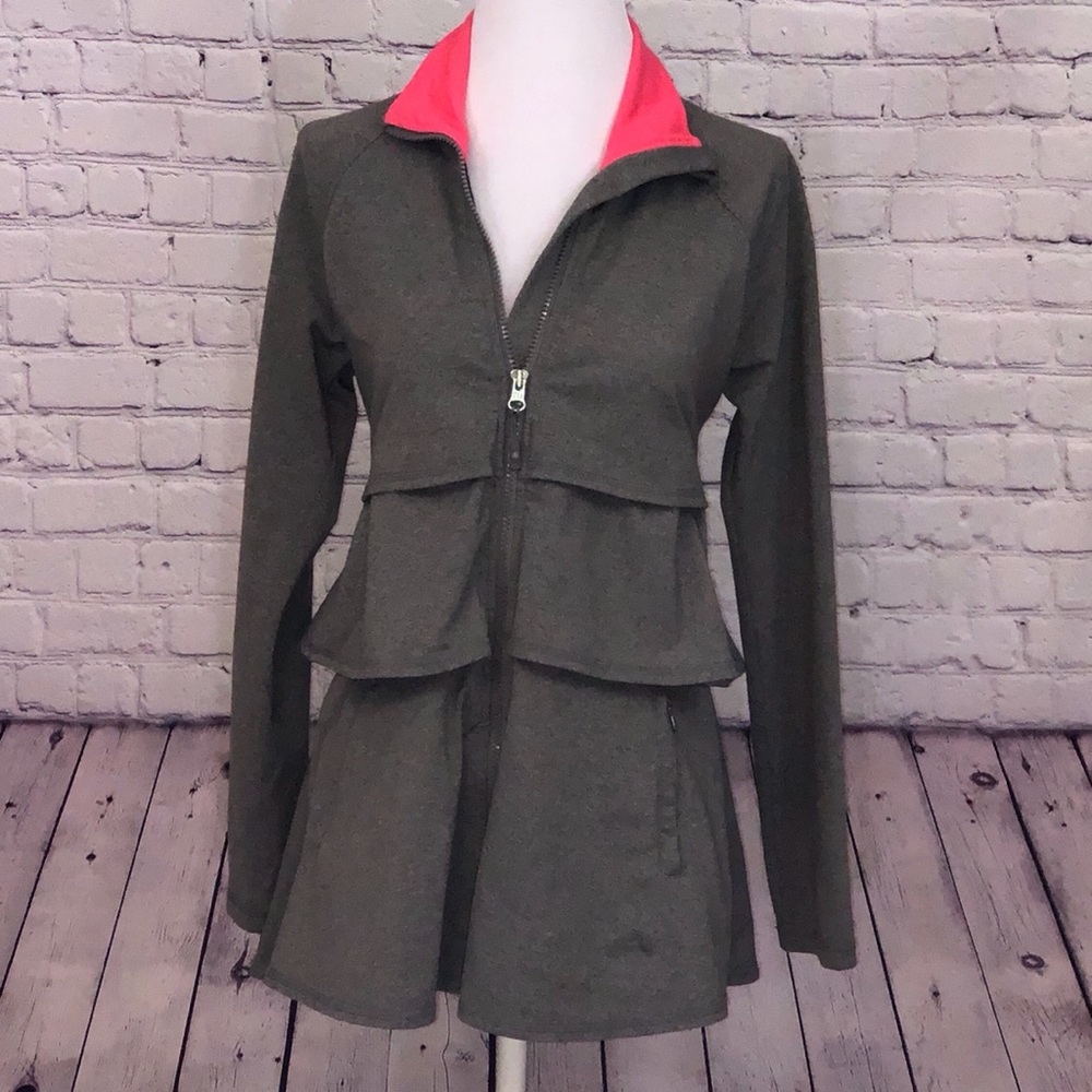EUC ATHLETA RENEW TIERED RUFFLE JACKET SIZE SMALL